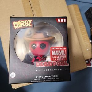 Marvel Collector Deadpool